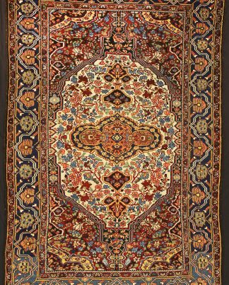A Tribal Antique Persian Bakhtiari Rug n°:58090007