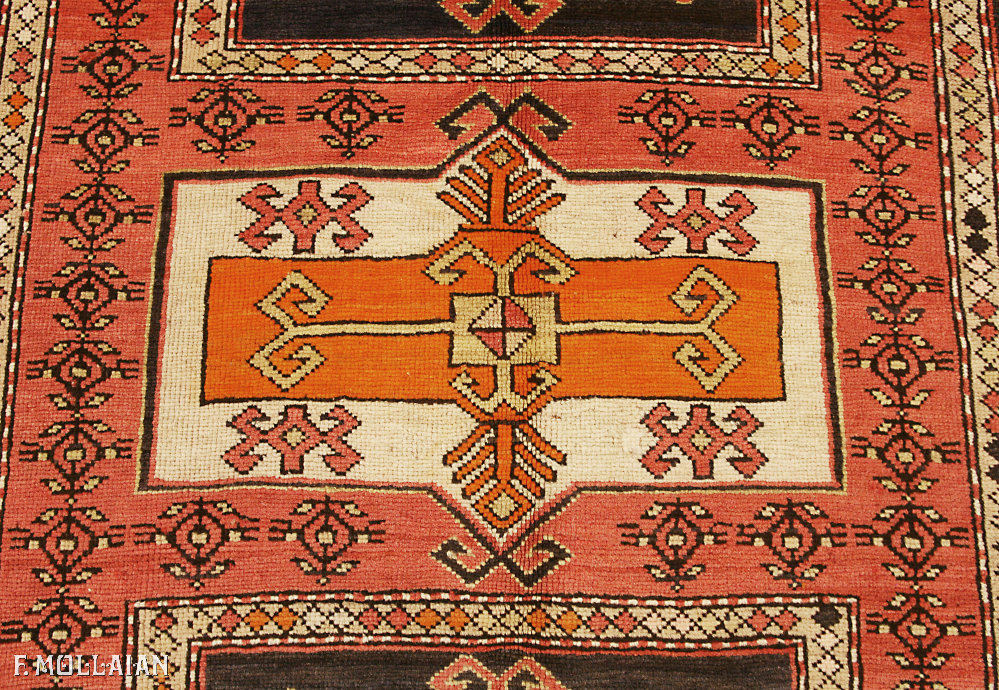 فرش نیمه آنتیک قفقازی کَبیستان کد:۹۲۲۲