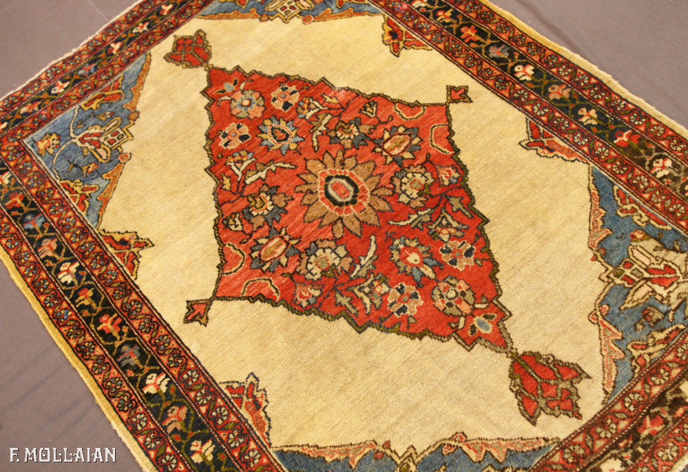 Antique Persian Farahan Rug n°:34972477