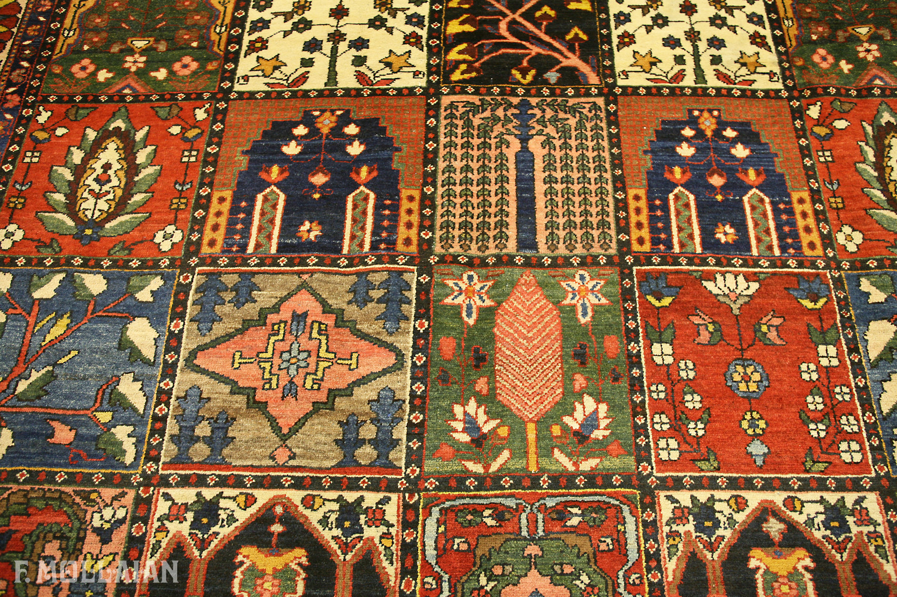 Garden Design Antique Persian Bakhtiari Carpet n°:40533425