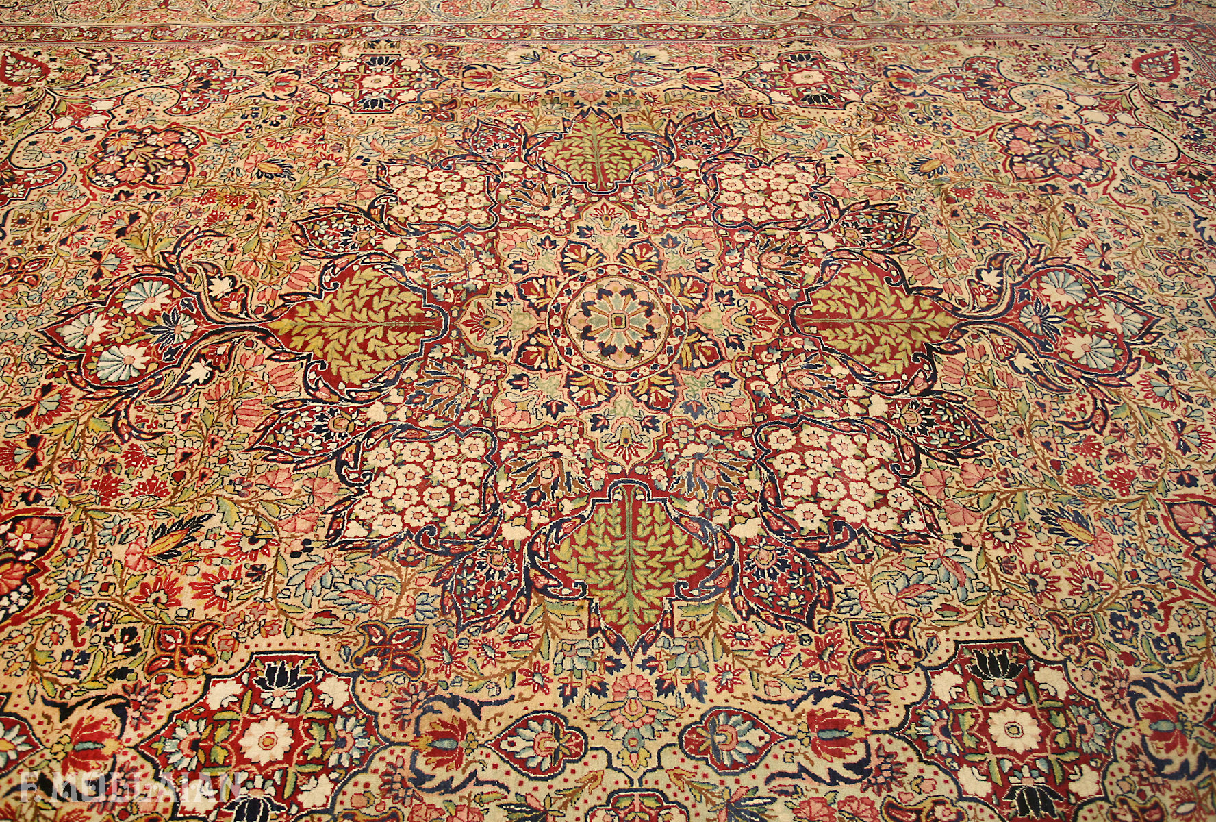 Antique Persian Kerman “DILMAGHANI 92” Carpet n°:44825389