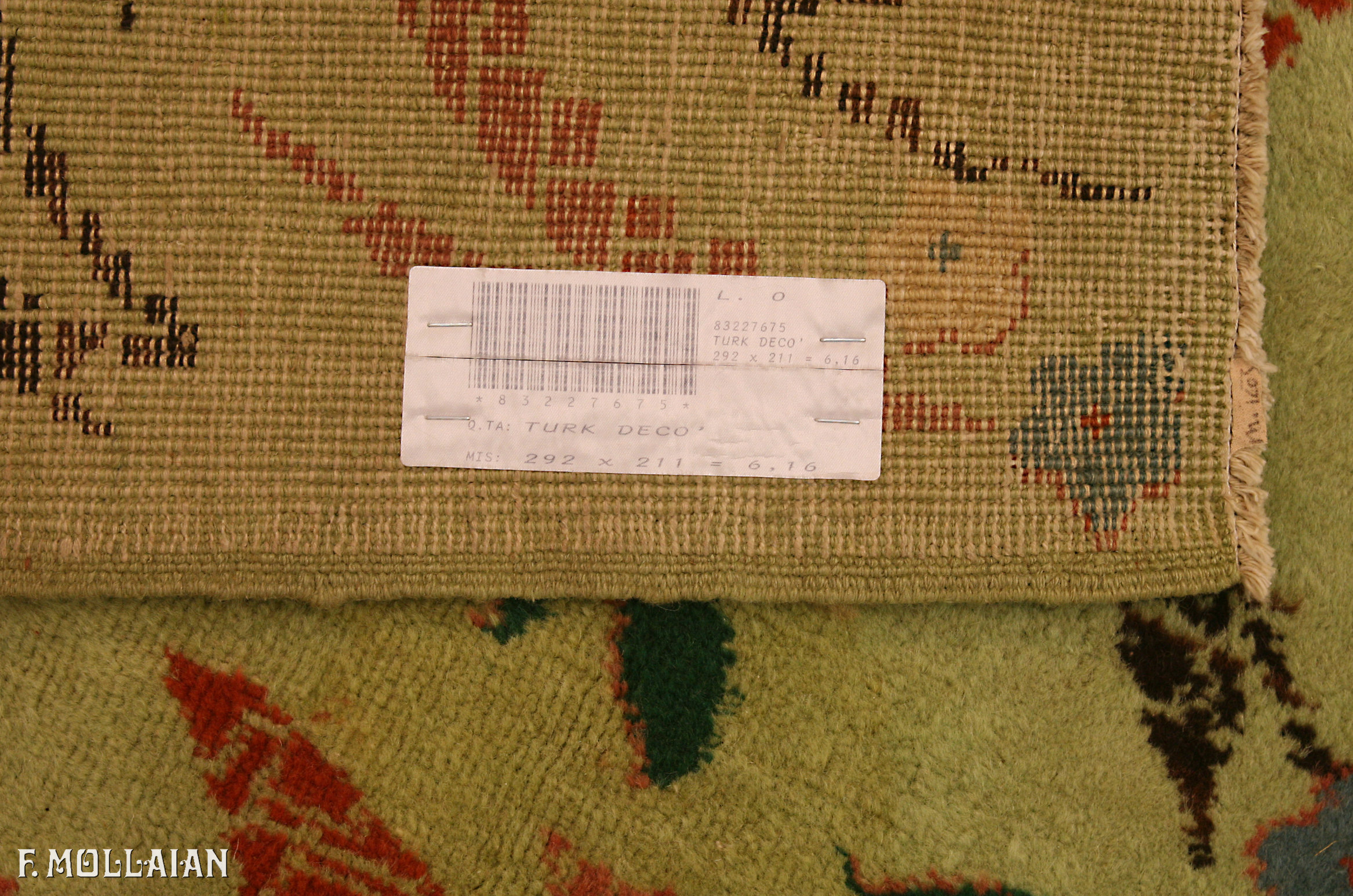 فرش نیمه آنتیک ترک دِکو کد:۸۳۲۲۷۶۷۵