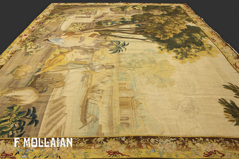 A Very Fine Figurative Antique Tapestry n°:50978677