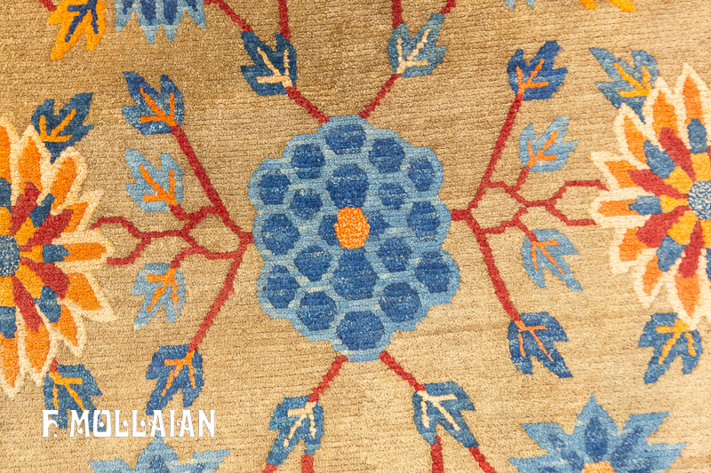 فرش کوچک دستباف آنتیک تبتی با زمینه قهوه ای روشن کد:۳۸۲۰۸۰۹۵