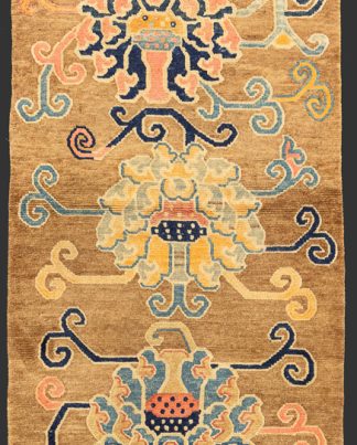 Antique Tibetan Rug n°:43553947