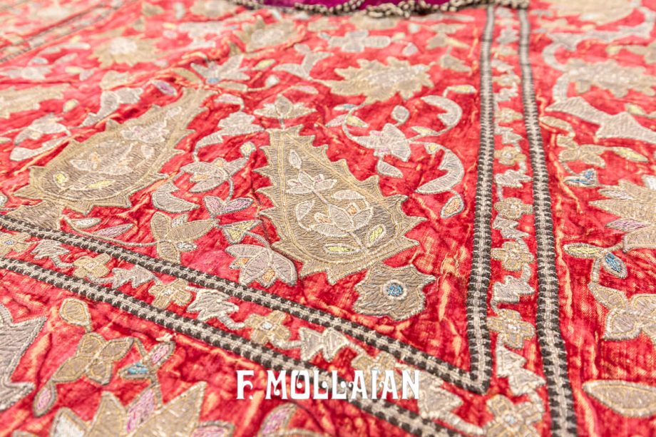 Turkish embroidery metal thread on Velvet Antique Ottoman Textile (117x87 cm)