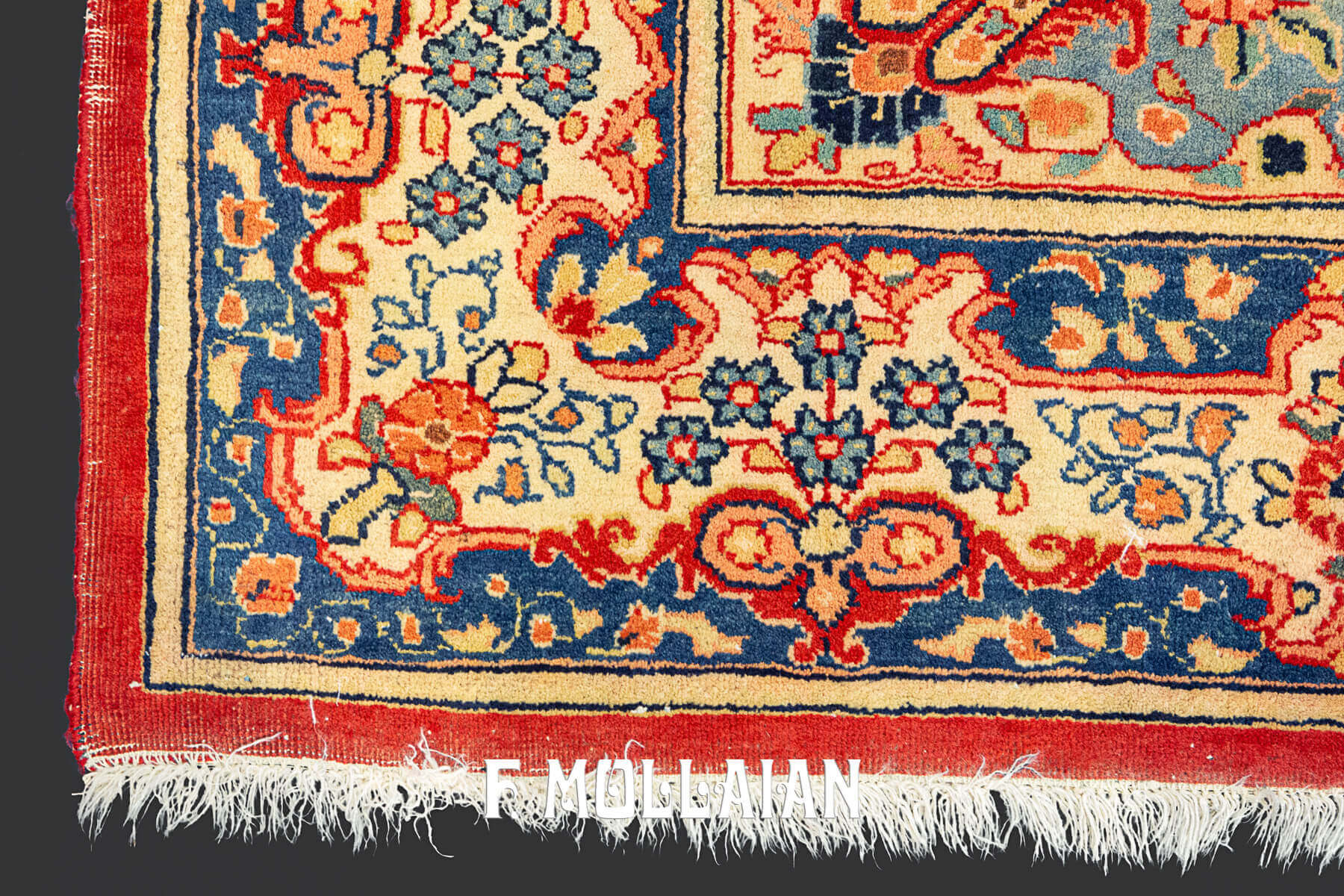 Beautiful Antique Persian Saruk Red Open-Field Medallion Rug n°:98308802