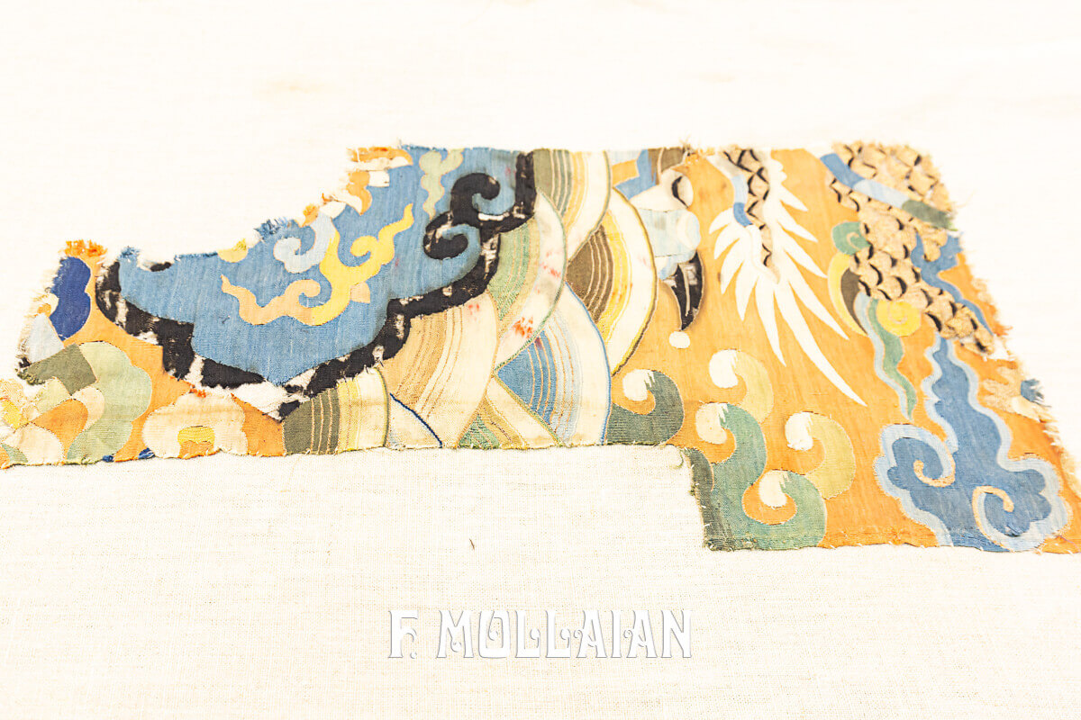 Multicolor Royal Antique Small Fragment Chinese Silk Textile n°:90096769 -  Mollaian Farzin Carpets