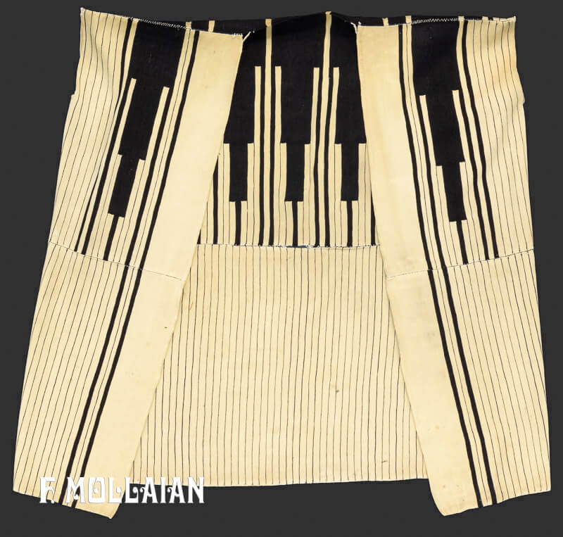 波斯古董纺织品：巴赫蒂亚里部落服饰