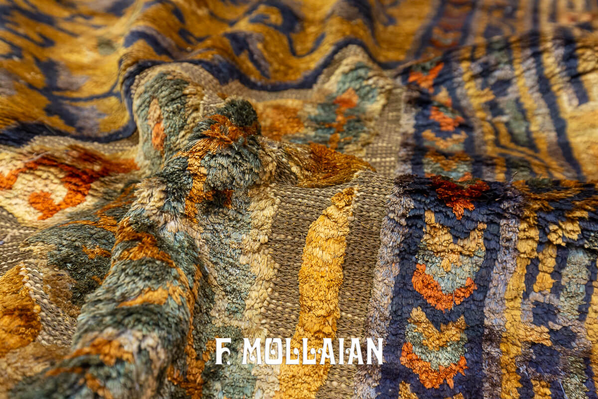 Tapis de Soie et Fil de Métal du Palais Impérial, Signé n°:10783232