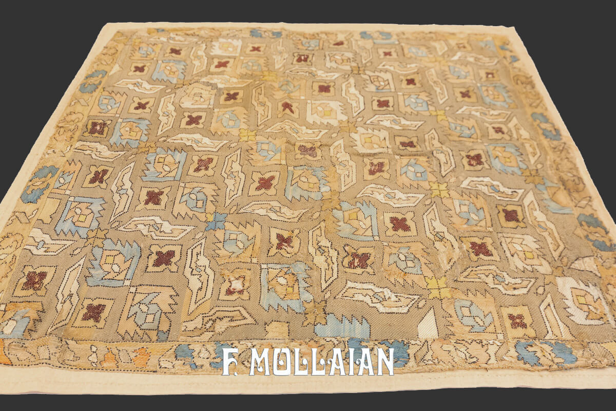 Small Silk Embroidery Azarbaijan Textile n°:30127999