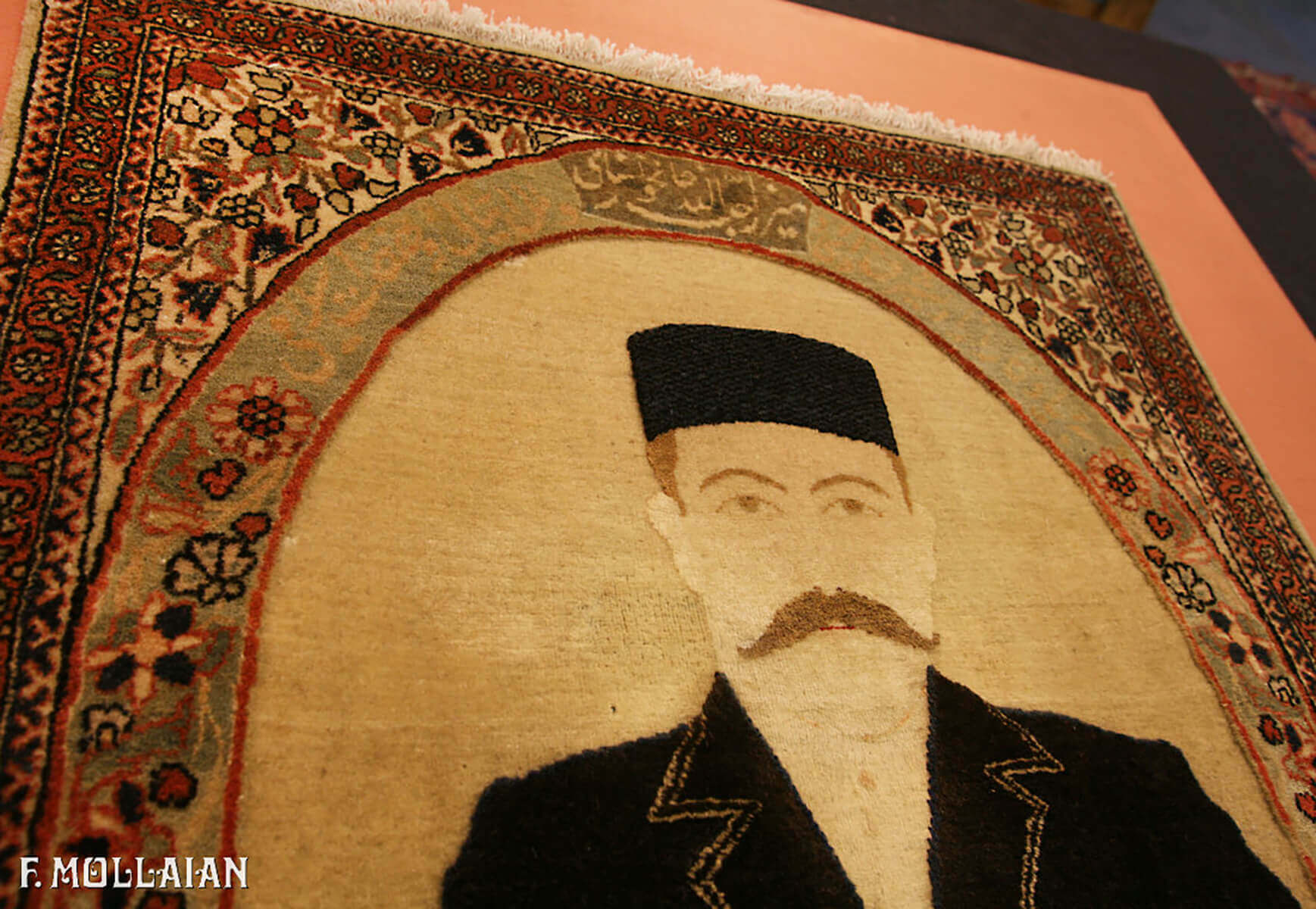 Antique Pictorial Hand-Knotted Persian Kashan Mohtasham Rug n°:21803115