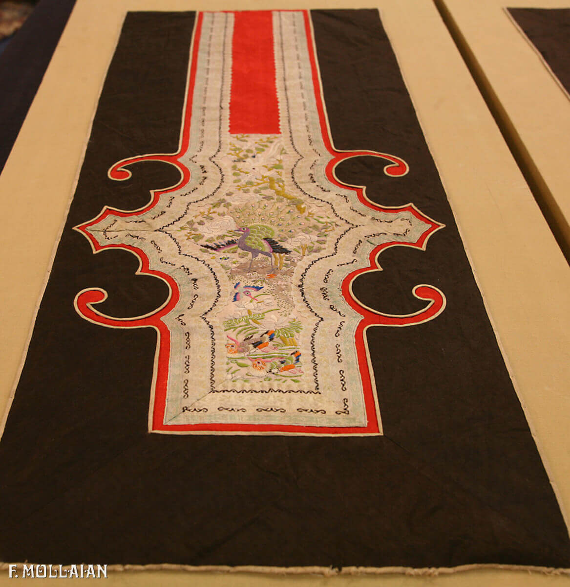 A Pair of Small Antique Silk Chinese Textiles n°:29084486-57967355