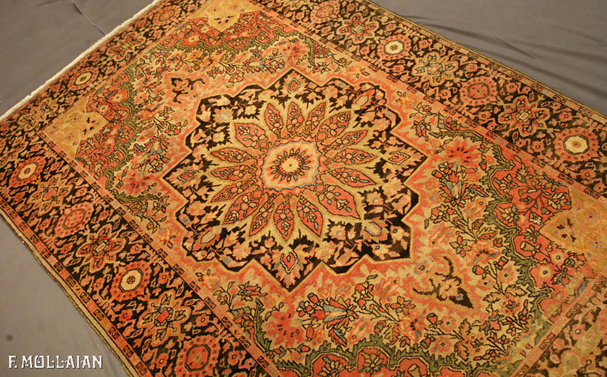 Tappeto Saruk Farahan Persiano Antico Campo Medaglione n°:56732954
